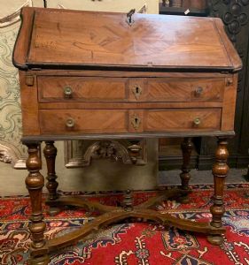 arm146 - walnut fall-front desk with cross, 17th/18th century, cm W 87 x H 101 x D 49